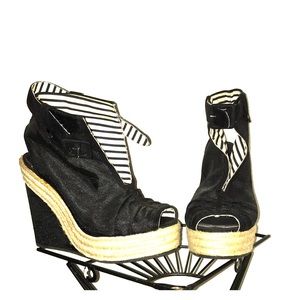 Isabel Toledo wedge heels. Size 7